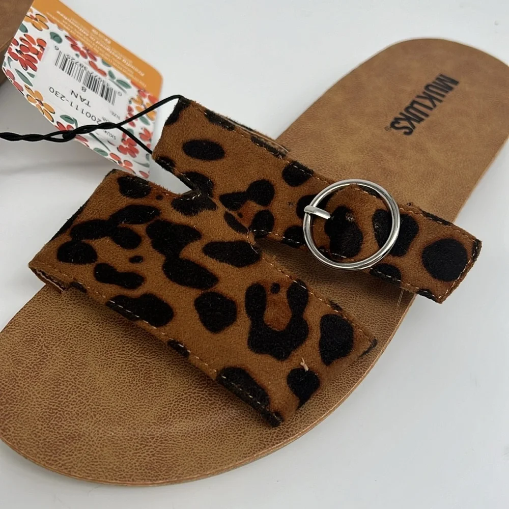 MukLuks About You‎ Slotted Sandal Tan Animal Print Leopard Slip On Sandals 8